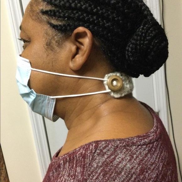 Hand crochet Shawl w/attachment - Picture 5 of 6